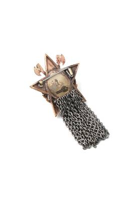 Merit Lion brooch 2