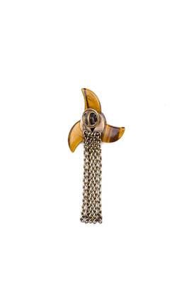 The Triple Claw Brooch 4