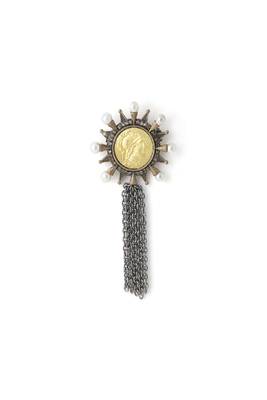 The Ancient Roman Brooch 3