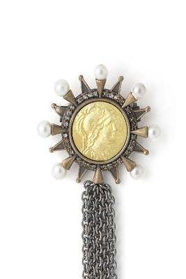 The Ancient Roman Brooch 4
