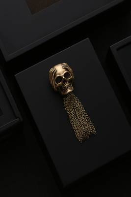 The Kikazaru Inspired Skull Brooch 1