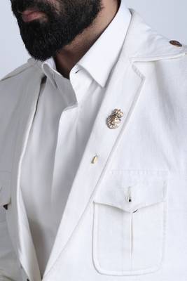 The Crowned King Lapel pin 3