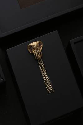 The Majesty Brooch 1