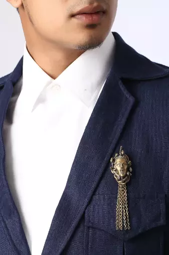 The Medus Brooch