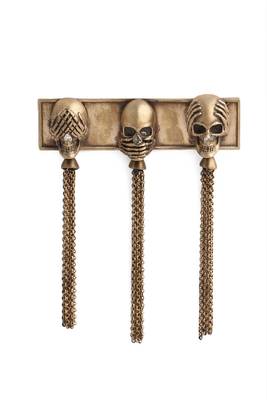 The Three Skulls Brooch 4