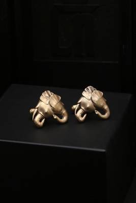The Dual-Headed Elephant Cufflink 1