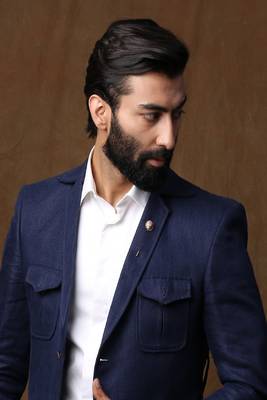 The Uber Lion Lapel Pin 1