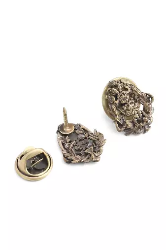 The Militades Collar Tips