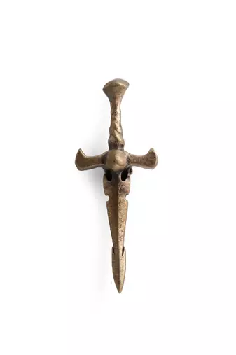 Vintage Sword Collar Tips