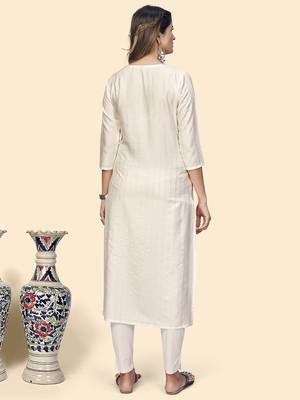 Vbuyz Women'S Embroidered & Mirror Straight Fancy Rayon White Stitched Kurta 3
