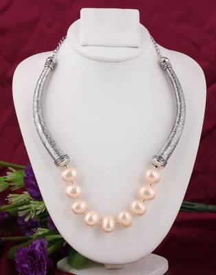 Pink pearl necklaces 1