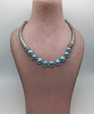 Blue pearl necklaces 2