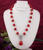 Red pearl necklaces