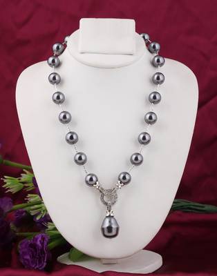 Grey pearl necklaces 1
