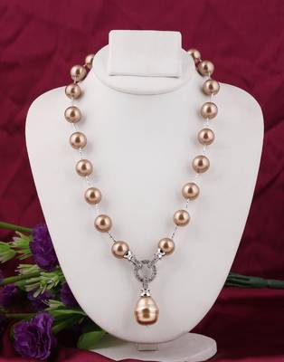 Brown pearl necklaces 1