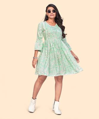 Vbuyz Women'S Floral Print Flared Georgette See Green Stitched Dress 2