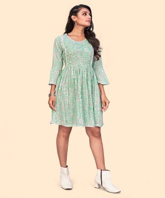Vbuyz Women'S Floral Print Flared Georgette See Green Stitched Dress 5