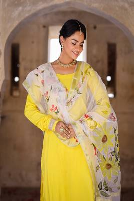 Solid yellow suit set with hand painted organza dupatta 4