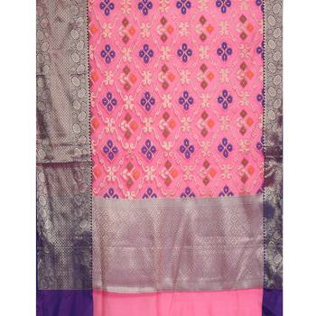 Pink woven kanchipuram silk saree with blouse 3