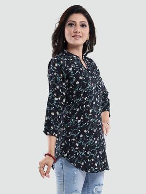 Black printed crepe short-kurtis 2
