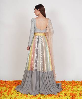 pastel gery seerat lehenga 5