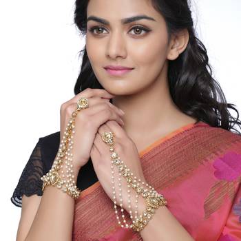Indian Bollywood Embellished Kundan Moti Ring Bracelet Hand Harness Finger Ring Chain Bracelet for Girls Women 1