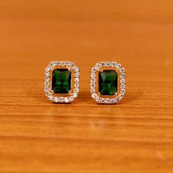 Green emerald  studs 1