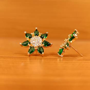 Green emerald  studs 2