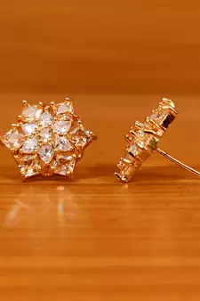 Yellow citrine studs