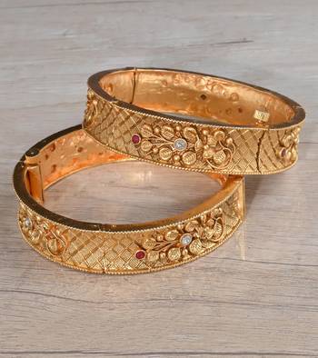 Matte Finish Ruby Stone Embellished Designer Bangles BD644 1