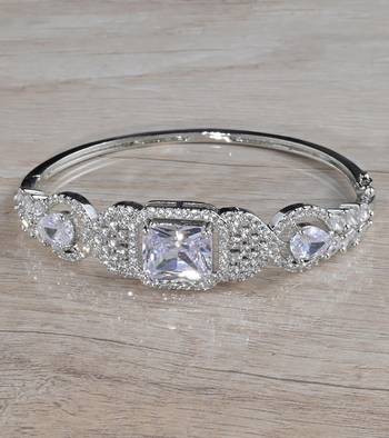 Rhodium Plated White Stone Cubic Zirconia Bracelet BD658 1