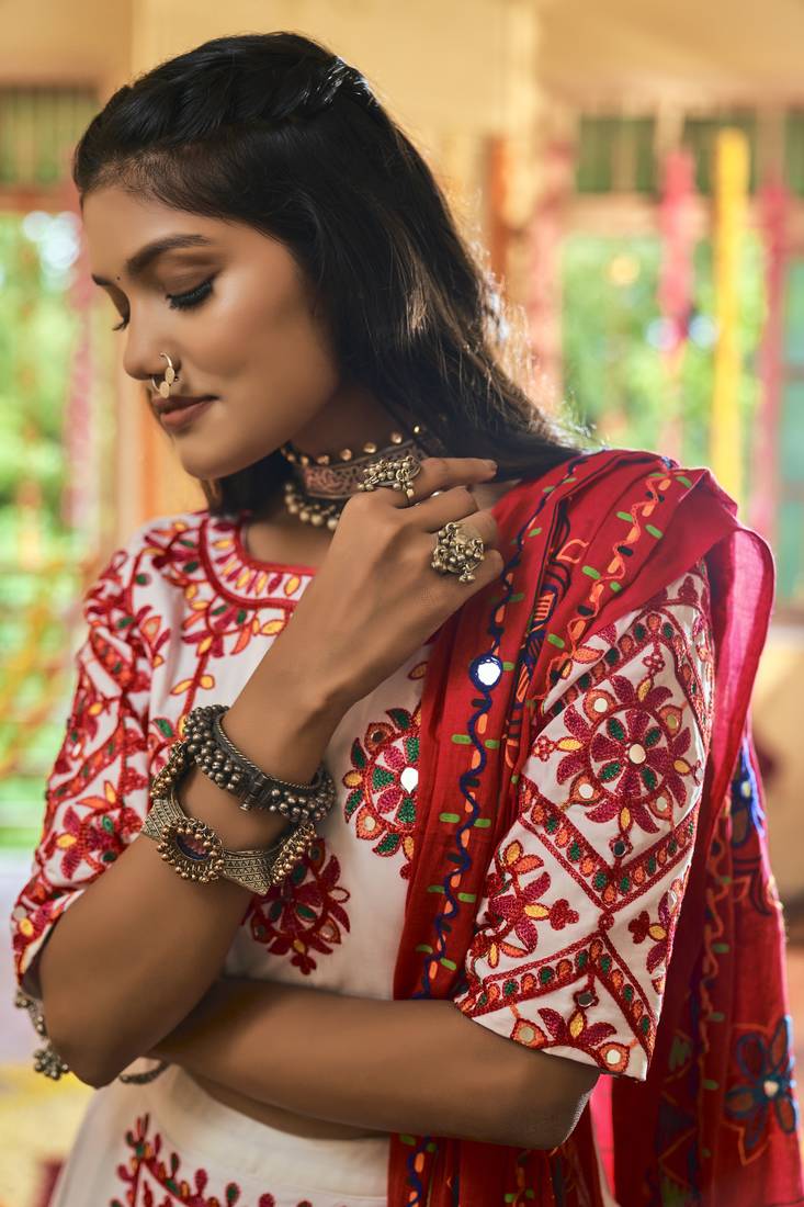 White & Red Thread Embroidered Silk Traditional Navratri Dandiya Raas Garba Festival Semi Stitched Lehenga Choli