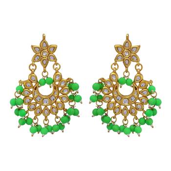Kundan Moti Gold Platted Wedding Maang Tikka and Earrings Set for Women Girls 3