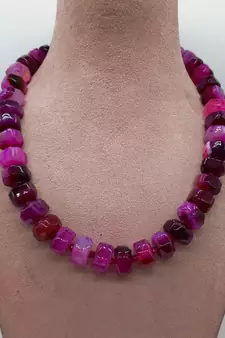 Blue pearl necklaces