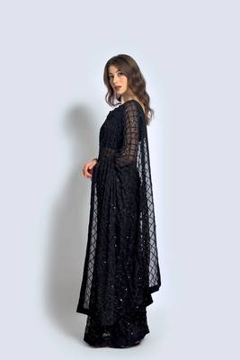 Black plain georgette saree with blouse 2