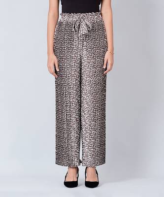 Brown Leopard Print Pleated Palazzo And Stole Set 7
