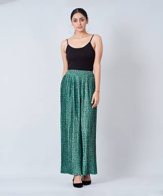 Green Animal Print Pleated Palazzo And Stole Set 6