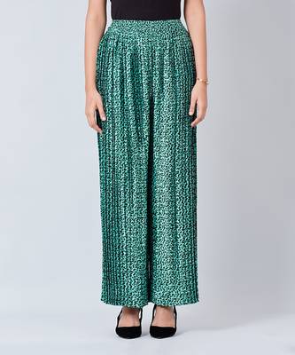 Green Animal Print Pleated Palazzo And Stole Set 8