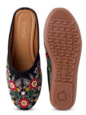Kiana Women's Embroidered Black Canvas Round Toe Bellies 2
