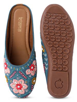 Kiana Women's Embroidered Grey Canvas Round Toe Bellies 2