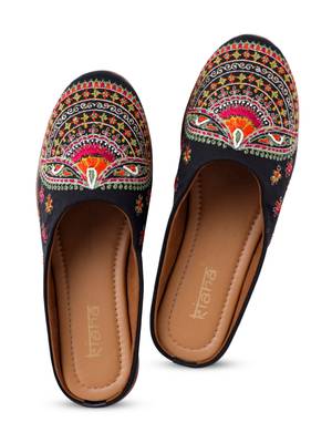 Kiana Women's Embroidered Black Canvas Round Toe Bellies 3