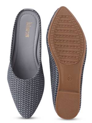 Kiana Women's Grey Embroidered Canvas Pointed Toe Bellies 2
