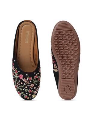 Kiana Women's Embroidered Black Canvas Closed Toe Bellies 2