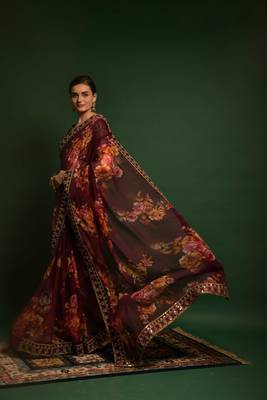 Wine printed georgette saree with blouse 3
