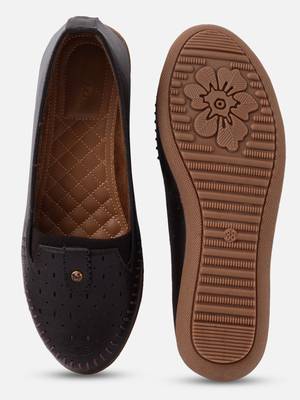Kiana Women's Brown Canvas Laser cut Round Shape Casual Bellies 1