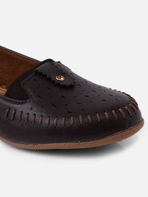 Kiana Women's Brown Canvas Laser cut Round Shape Casual Bellies 3