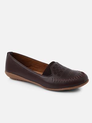 Kiana Women's Brown Canvas Laser cut Round Shape Casual Bellies 4