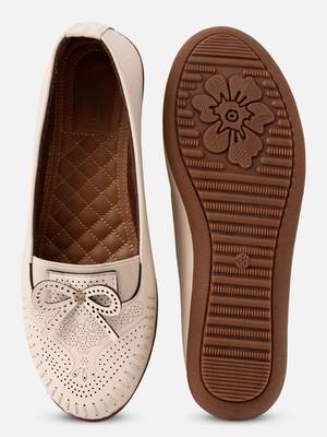 Kiana Women's Off-White Canvas Laser cut Round Shape Casual Bellies 1