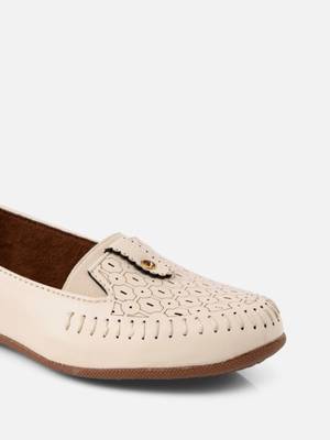 Kiana Women's Black Canvas Laser cut Round Shape Casual Bellies 3