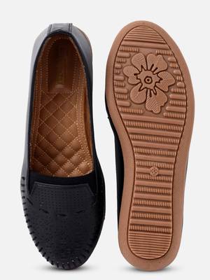Kiana Women's Black Canvas Laser cut Round Shape Casual Bellies 1